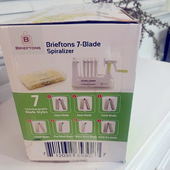 Breiftons 7-Blade Spiralizer endless recipes - Picture 3 of 10